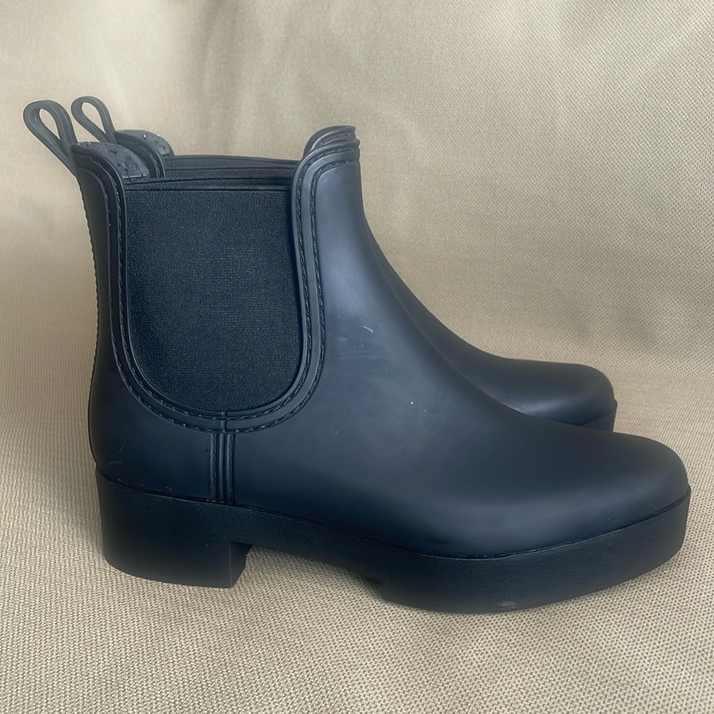 Jeffrey‎ Campbell Black Rubber Chelsea Boots Size 9 EUC